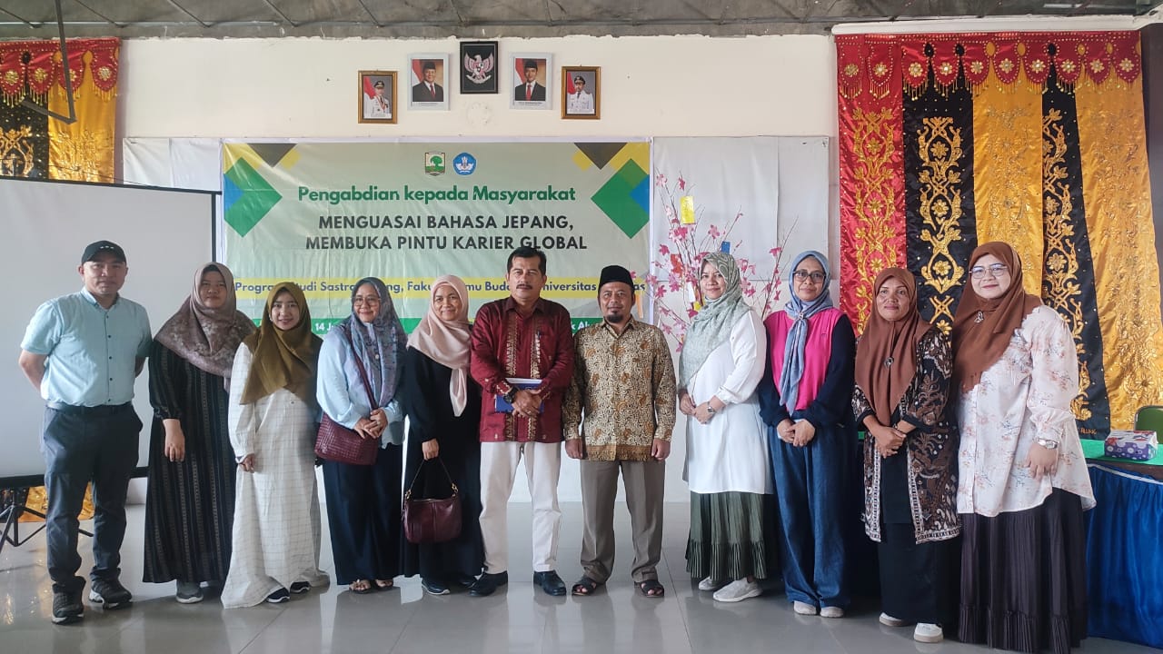 Pengabdian Kepada Masyarakat Sastra Jepang